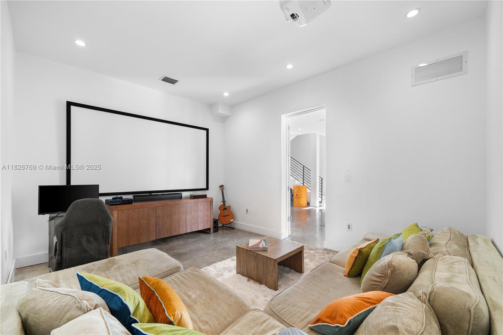 1009 NE 104th St Miami Shores, FL 33138