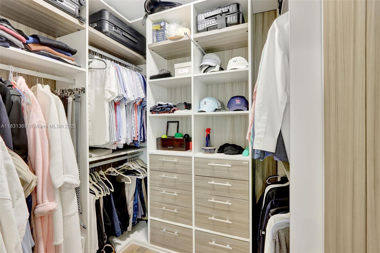 324 Balboa St Hollywood, FL 33019