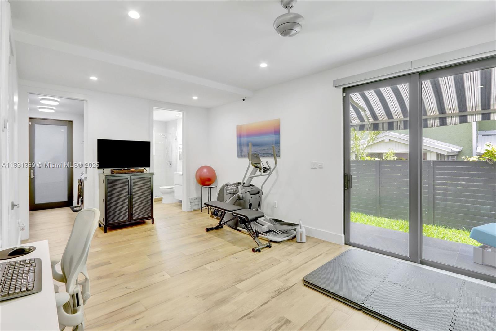 324 Balboa St Hollywood, FL 33019