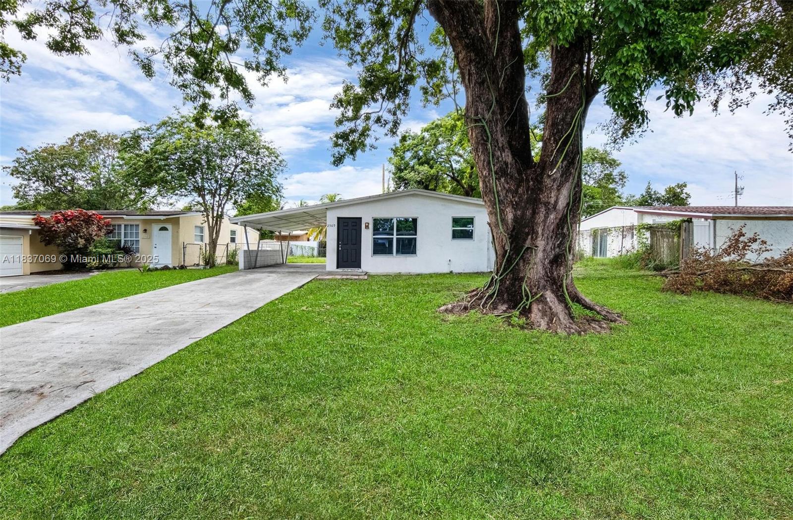 2569 NW 61st Ave
