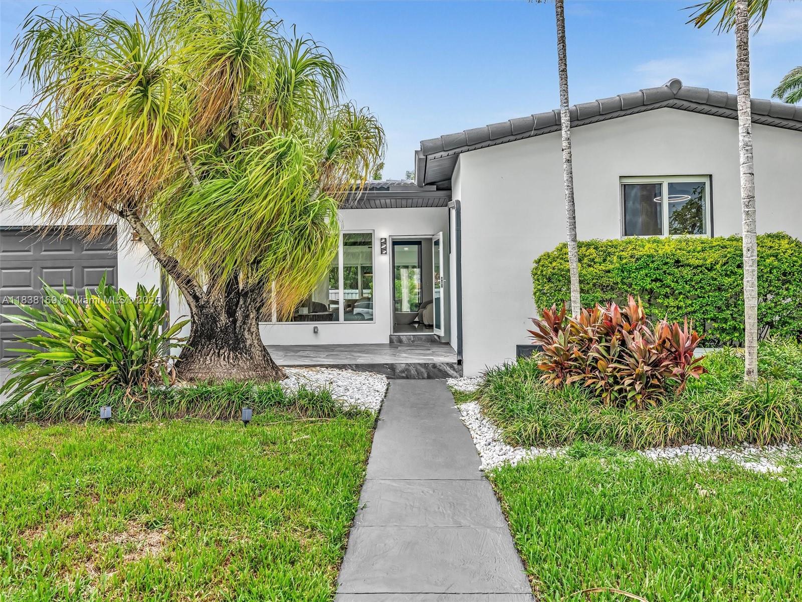 915 N 14th Ave