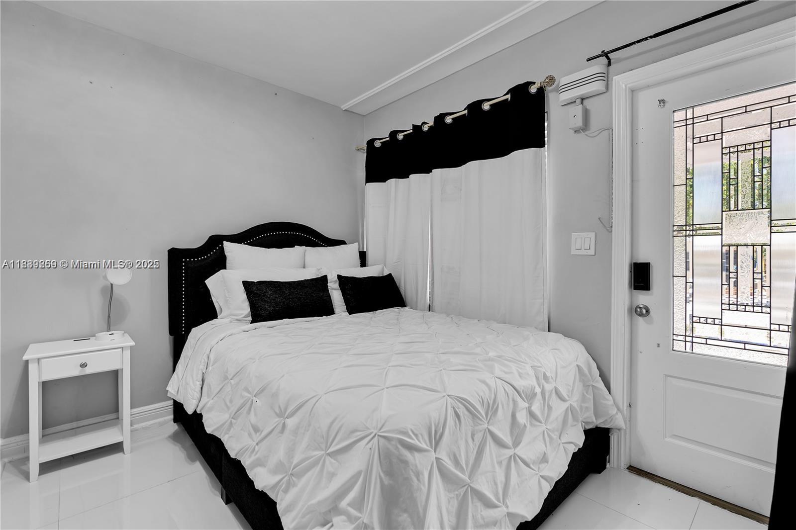 1761 SW 14th St Miami, FL 33145