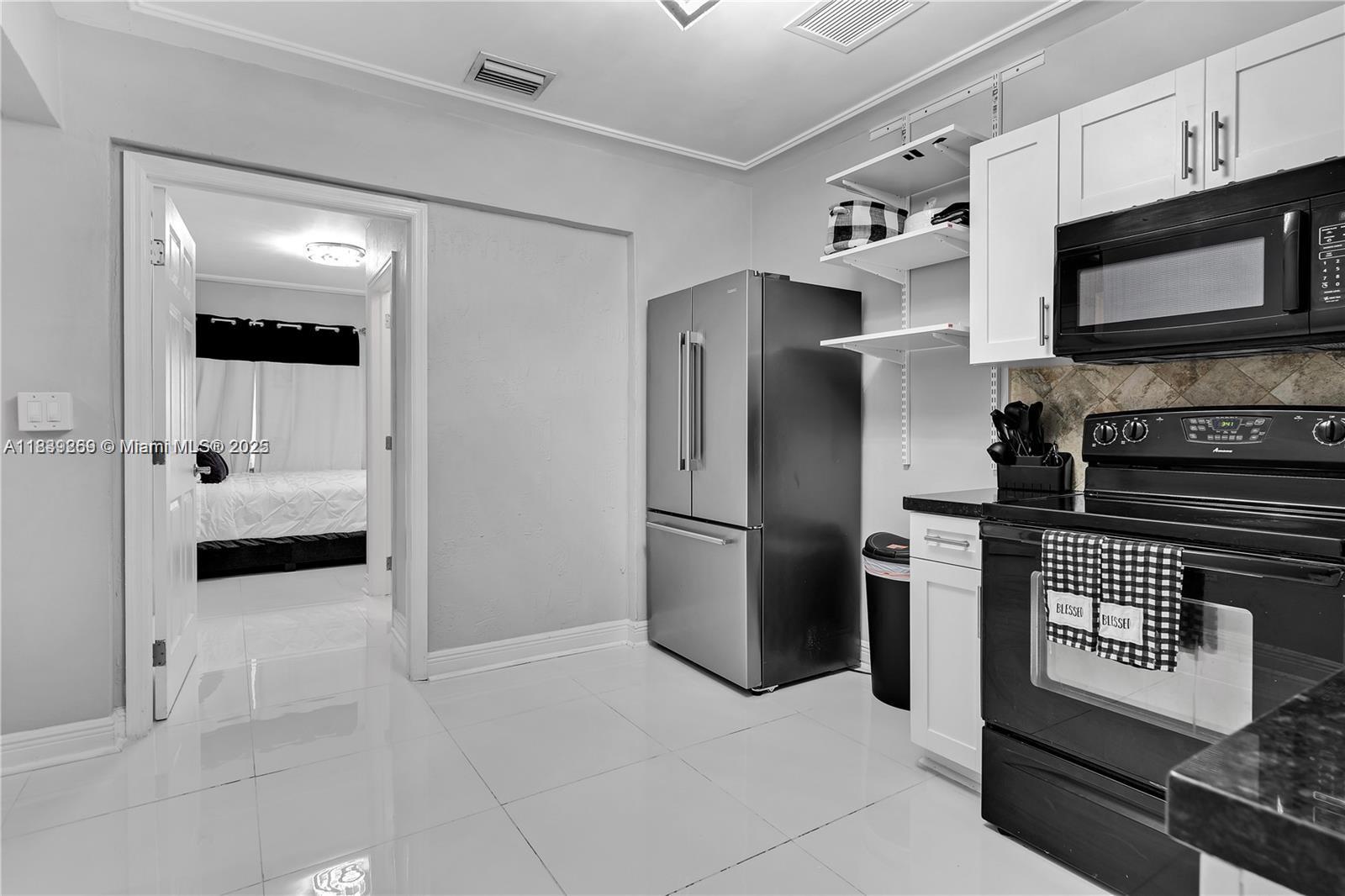 1761 SW 14th St Miami, FL 33145