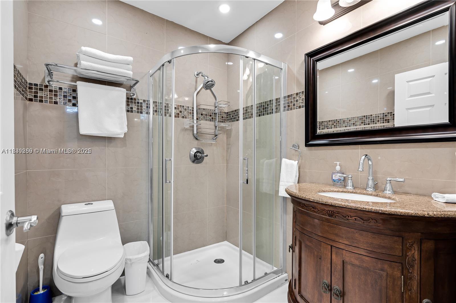 1761 SW 14th St Miami, FL 33145