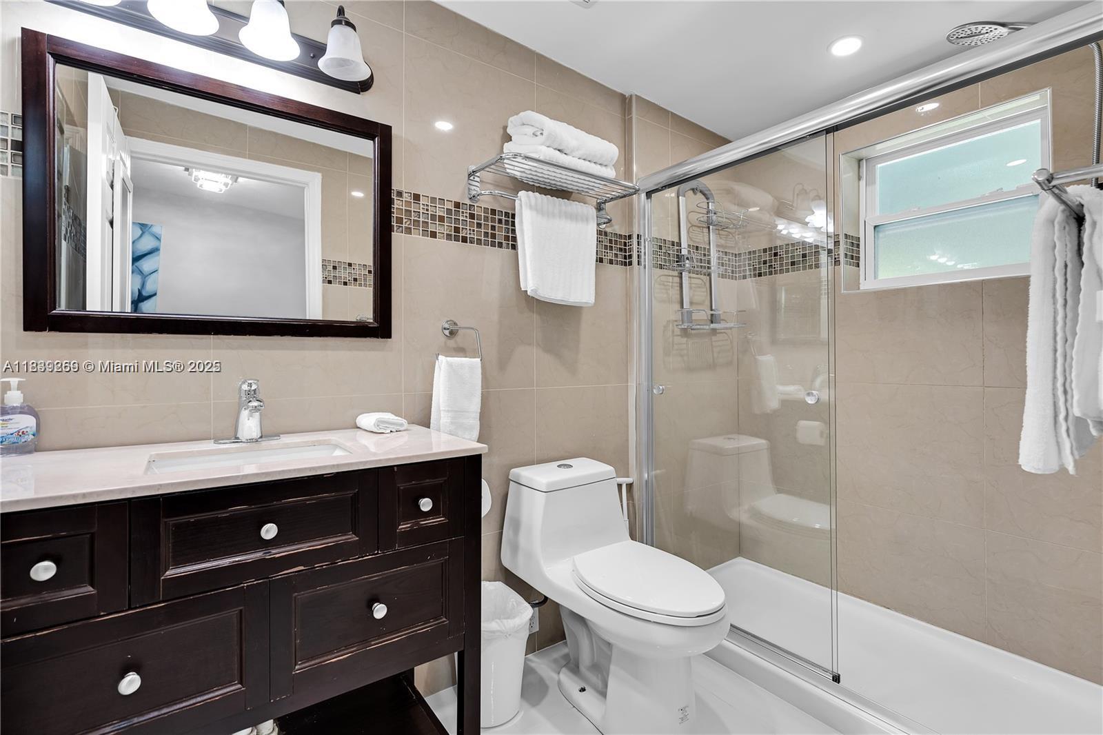 1761 SW 14th St Miami, FL 33145