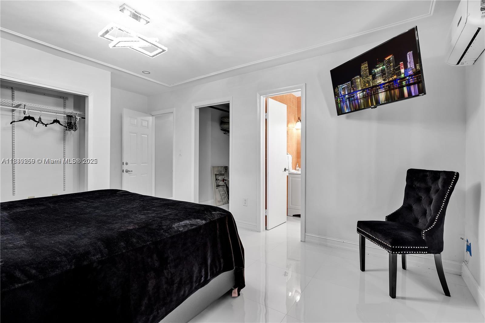 1761 SW 14th St Miami, FL 33145