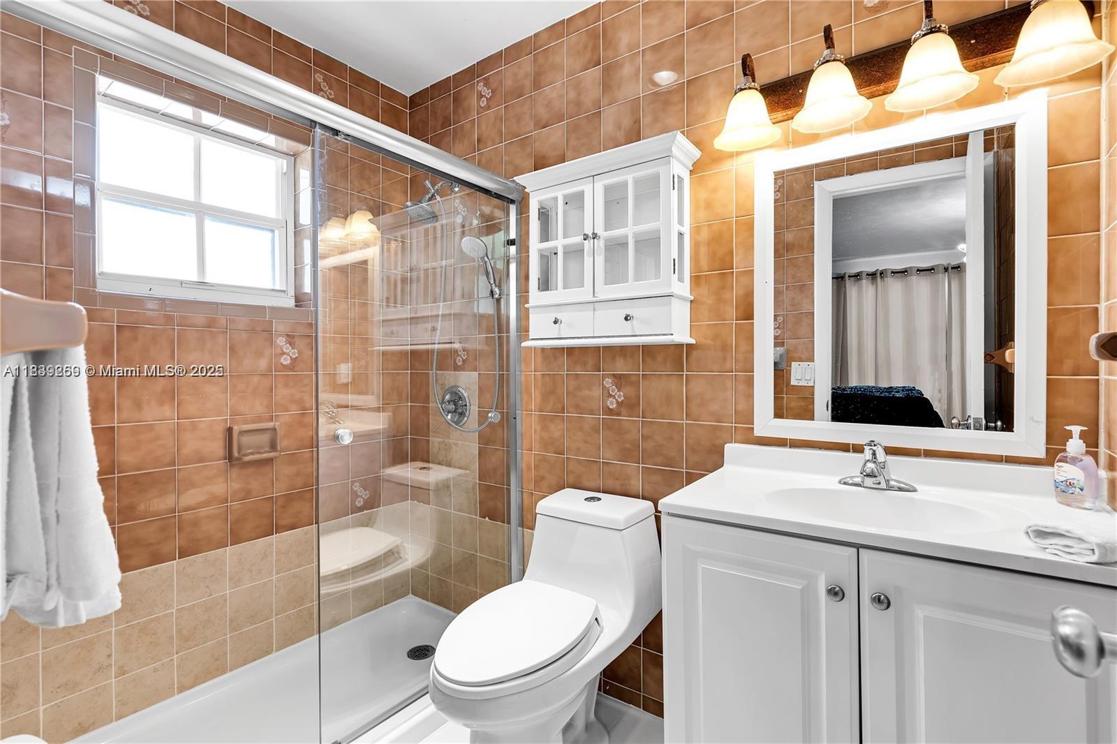 1761 SW 14th St Miami, FL 33145