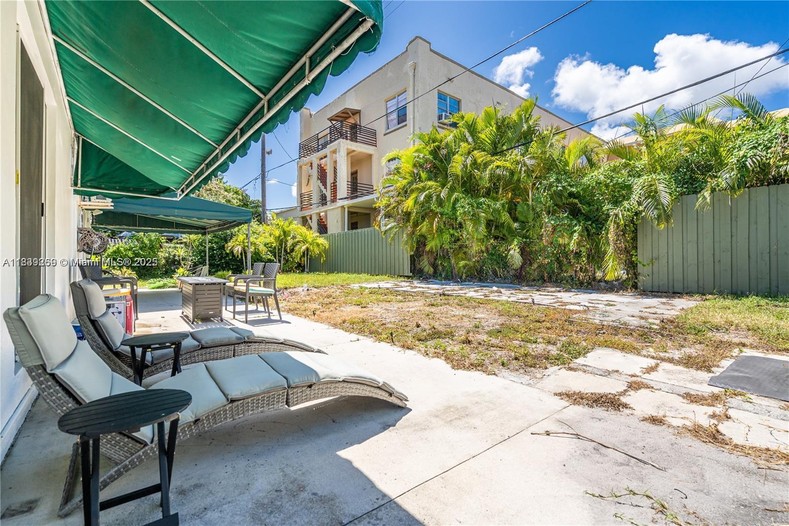 1761 SW 14th St Miami, FL 33145