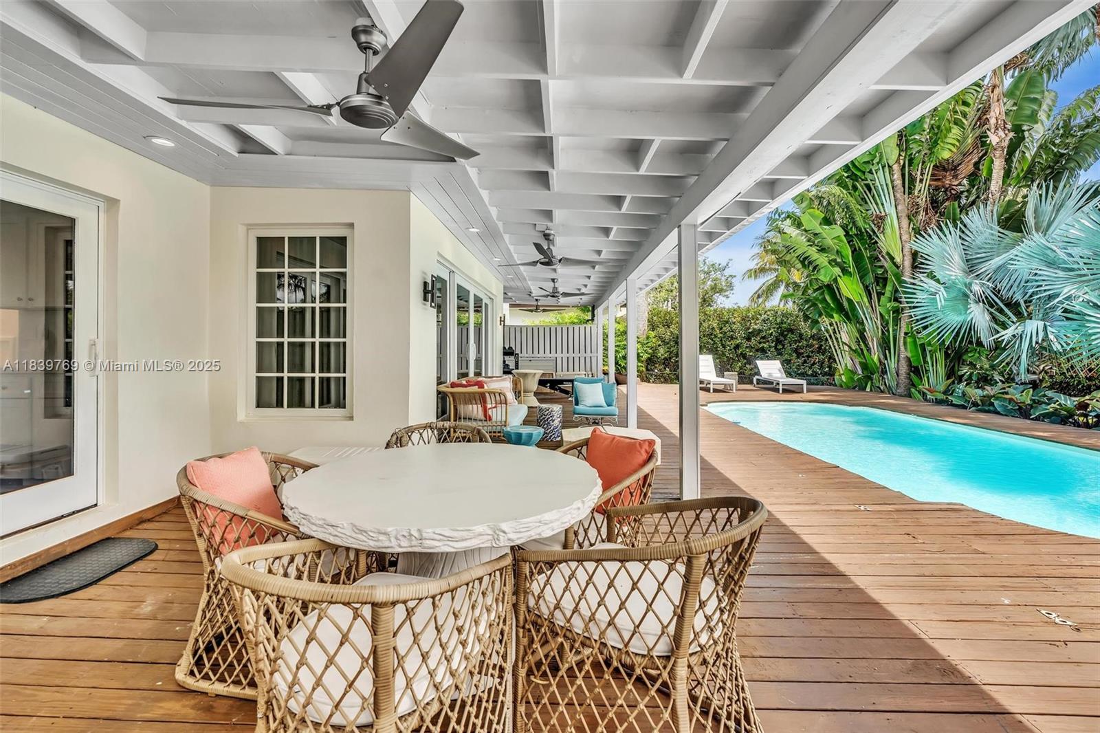 924 Belle Meade Is Dr Miami, FL 33138 924 Belle Meade Is Dr Miami, FL 33138