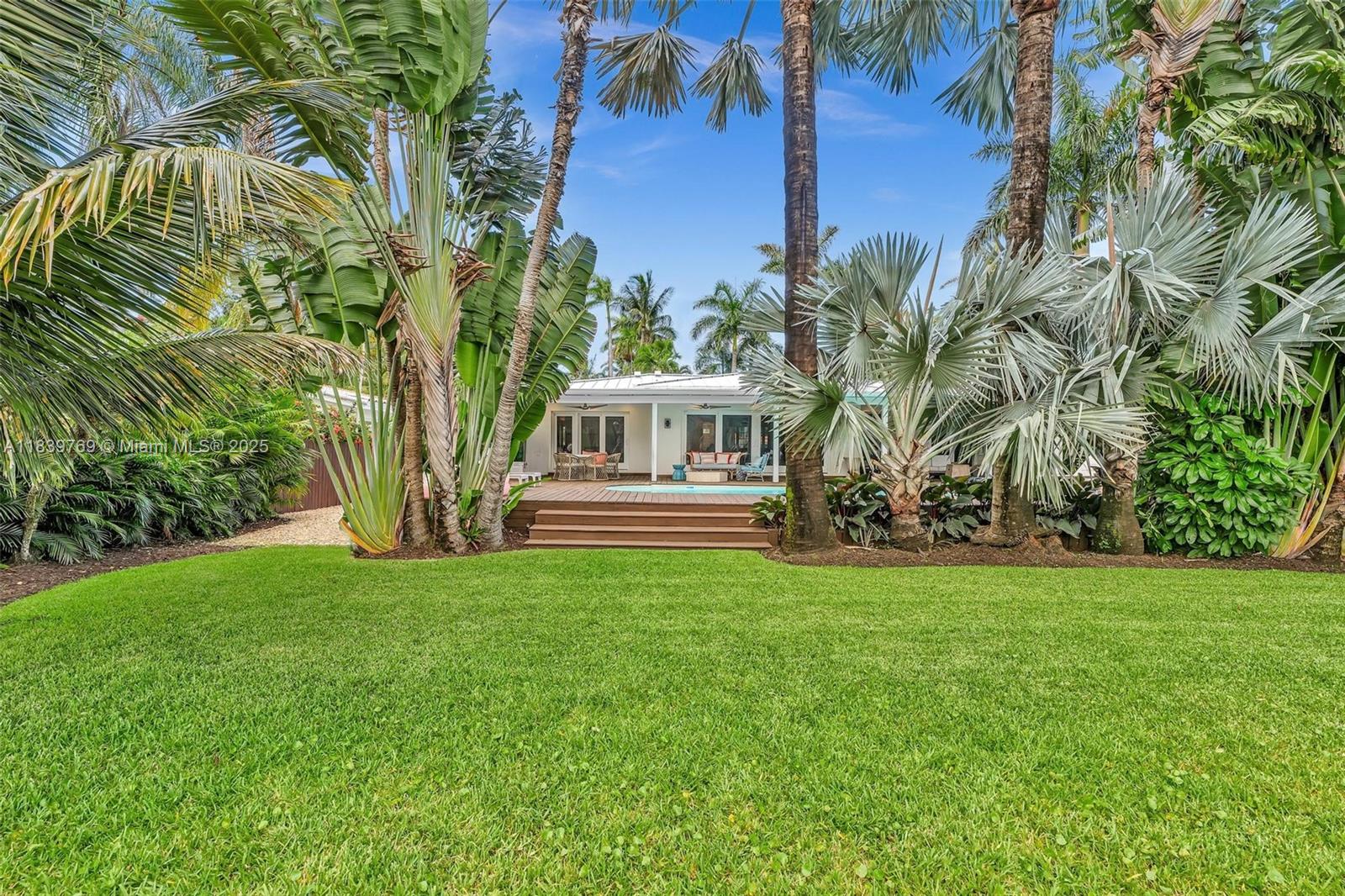 924 Belle Meade Is Dr Miami, FL 33138 924 Belle Meade Is Dr Miami, FL 33138