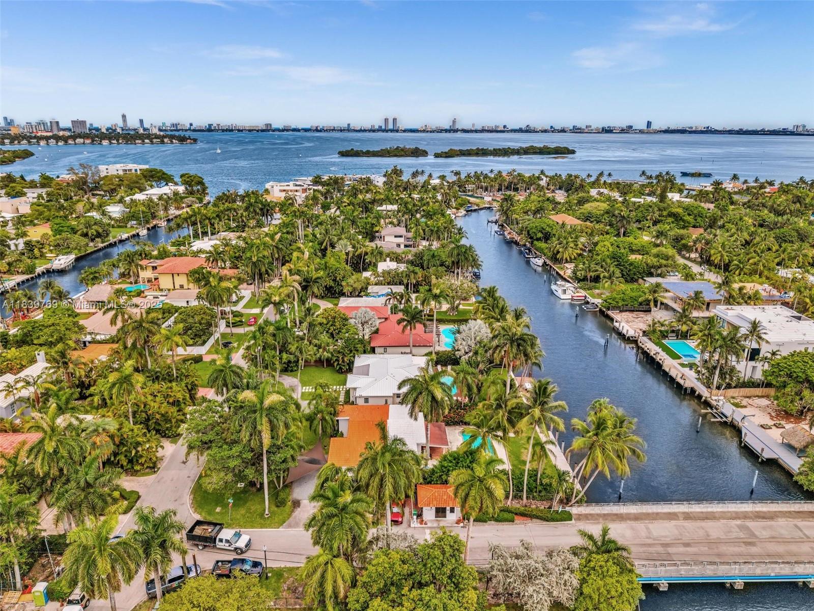924 Belle Meade Is Dr Miami, FL 33138 924 Belle Meade Is Dr Miami, FL 33138