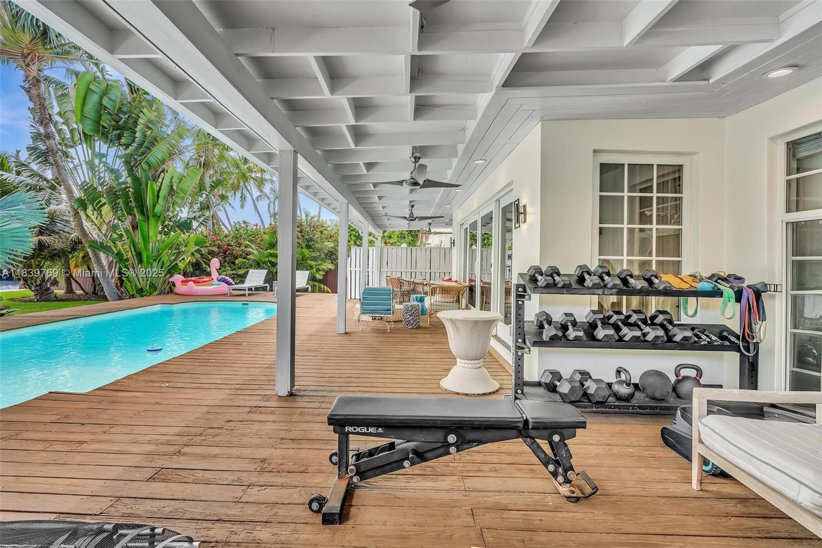 924 Belle Meade Is Dr Miami, FL 33138 924 Belle Meade Is Dr Miami, FL 33138