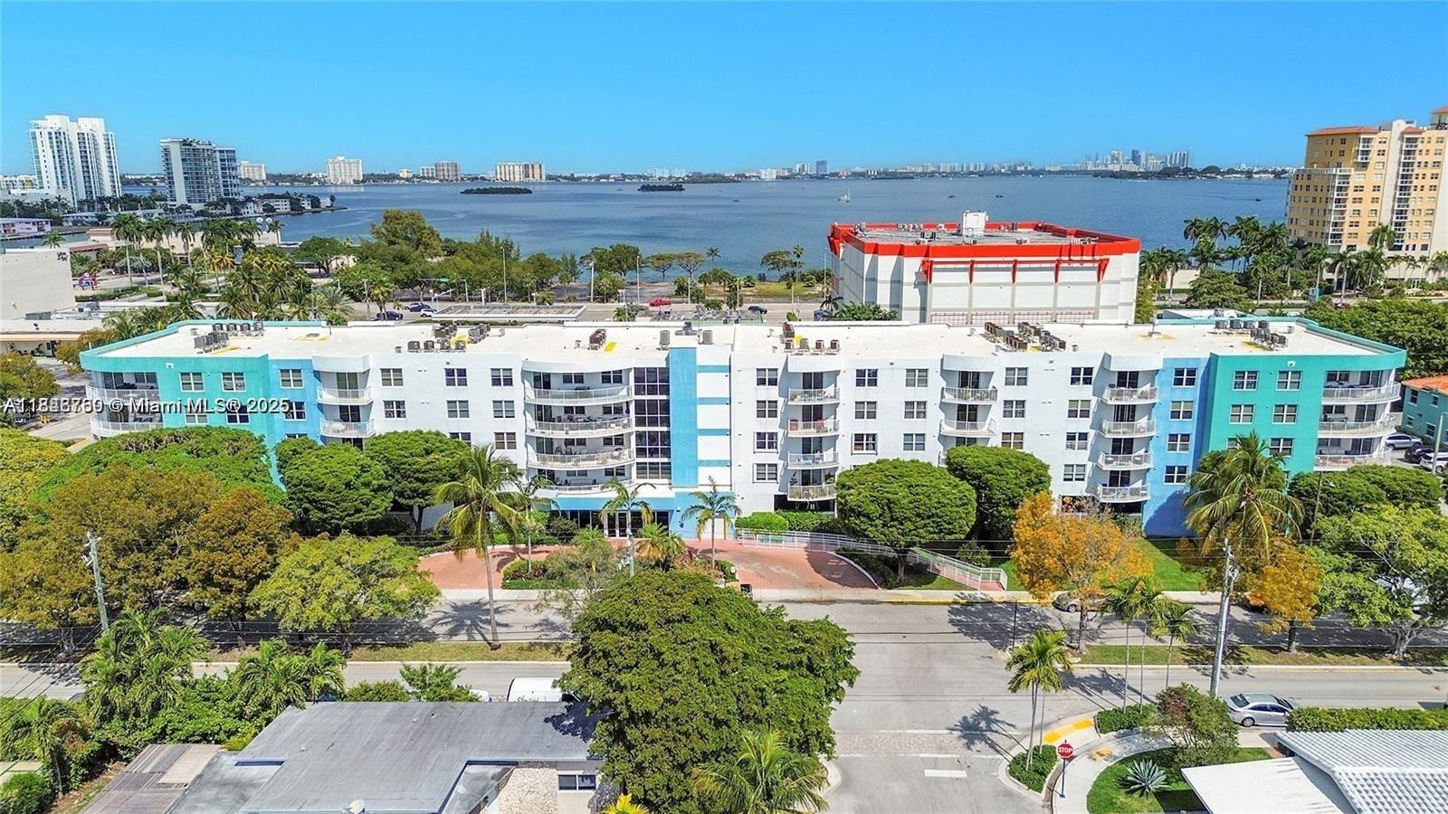 1555 N Treasure Dr #205