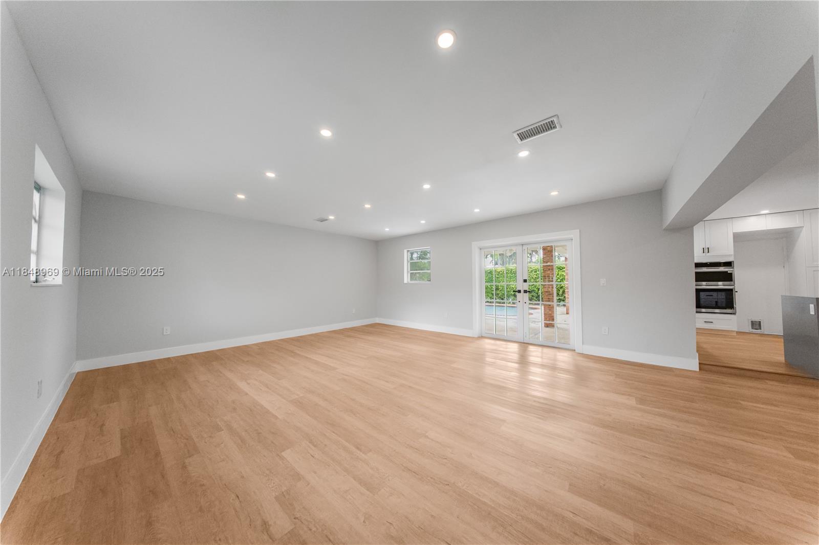 10420 SW 98th St Miami, FL 33176