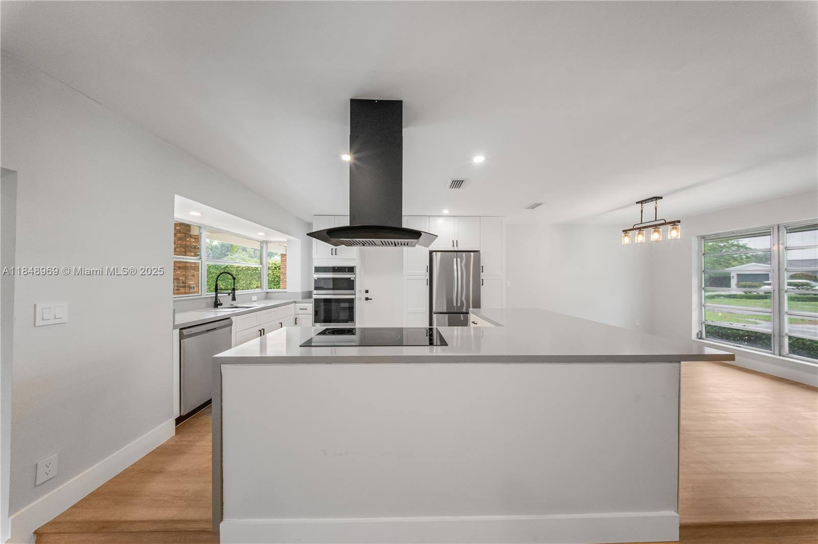 10420 SW 98th St Miami, FL 33176