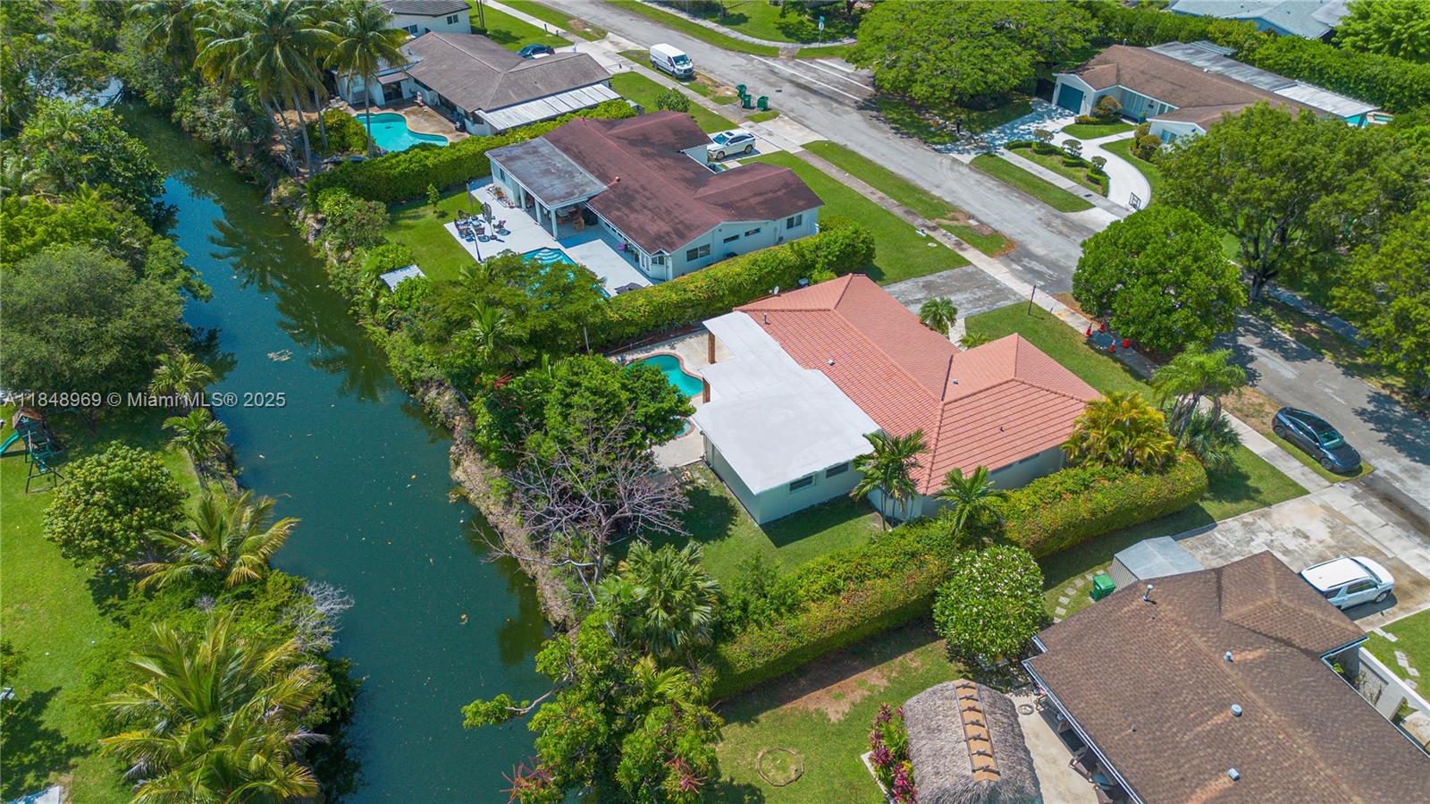 10420 SW 98th St Miami, FL 33176