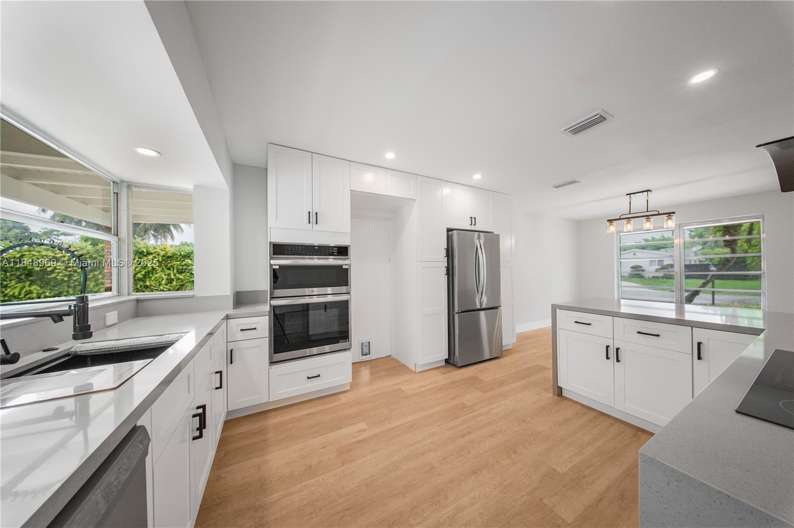 10420 SW 98th St Miami, FL 33176