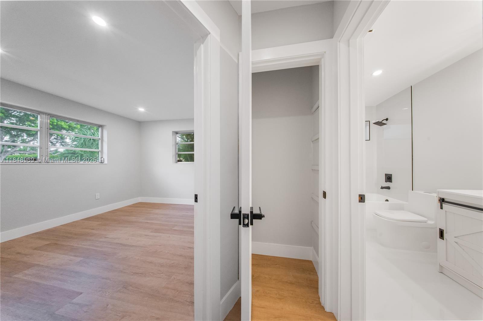 10420 SW 98th St Miami, FL 33176