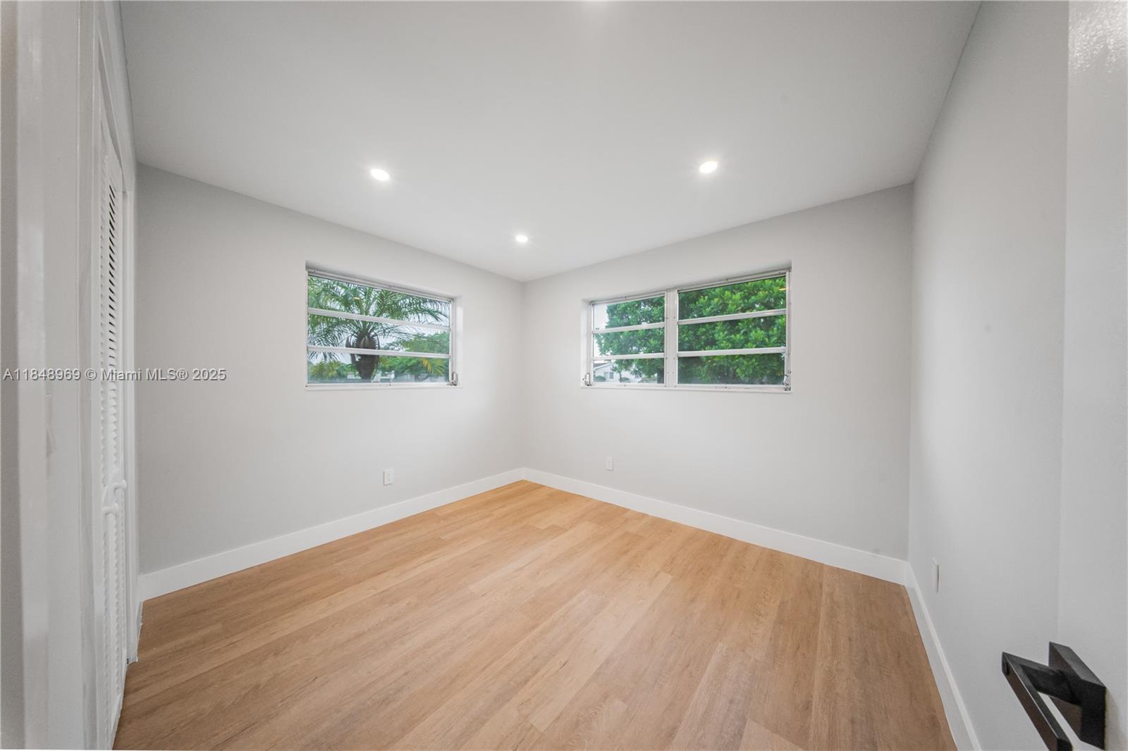 10420 SW 98th St Miami, FL 33176