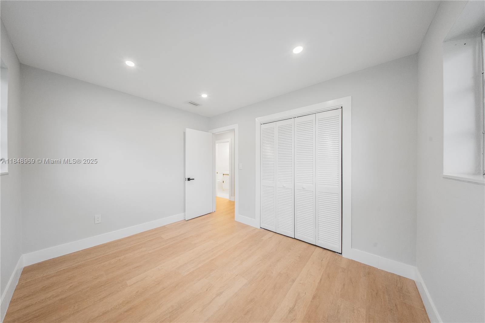 10420 SW 98th St Miami, FL 33176