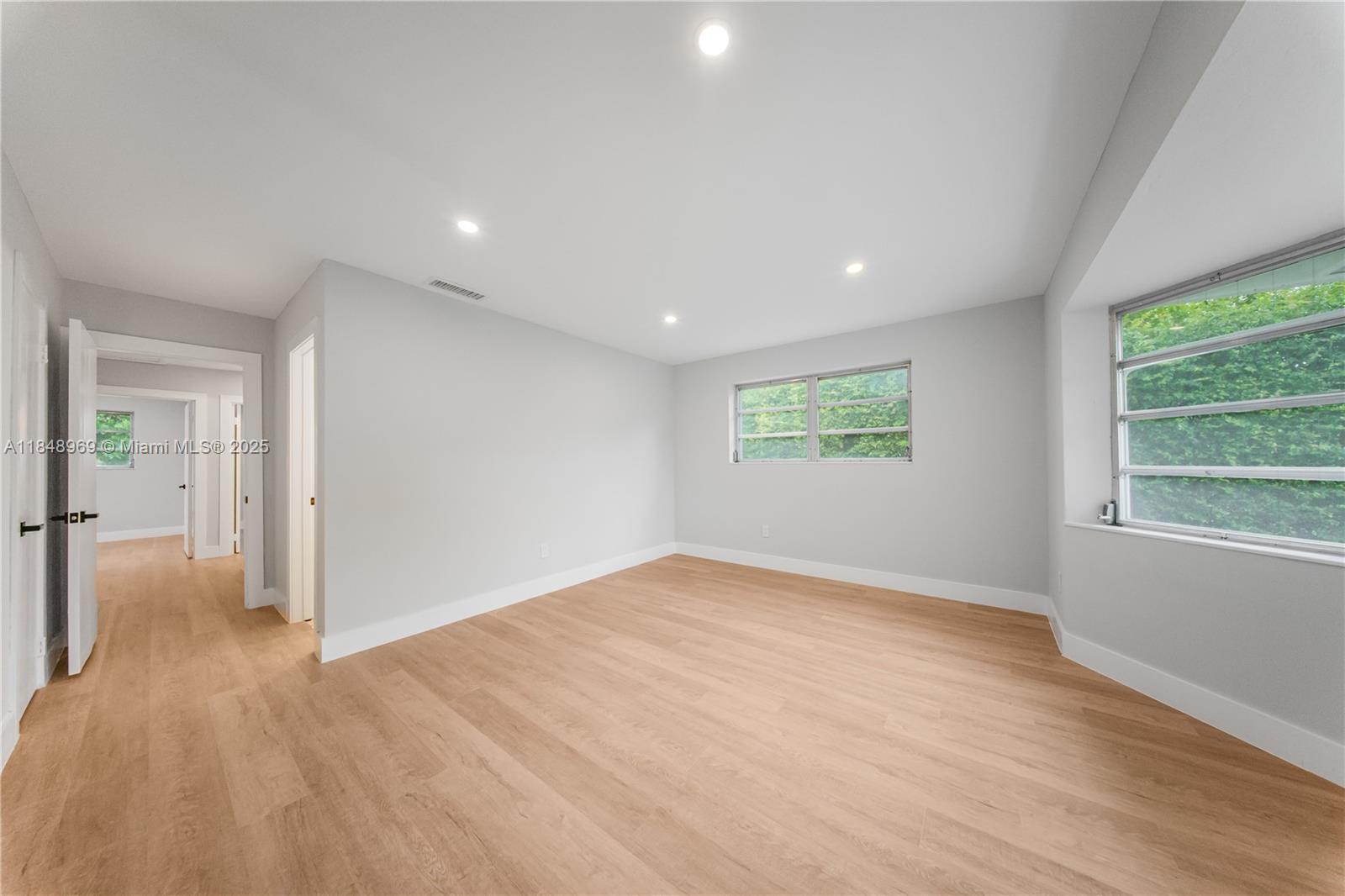 10420 SW 98th St Miami, FL 33176