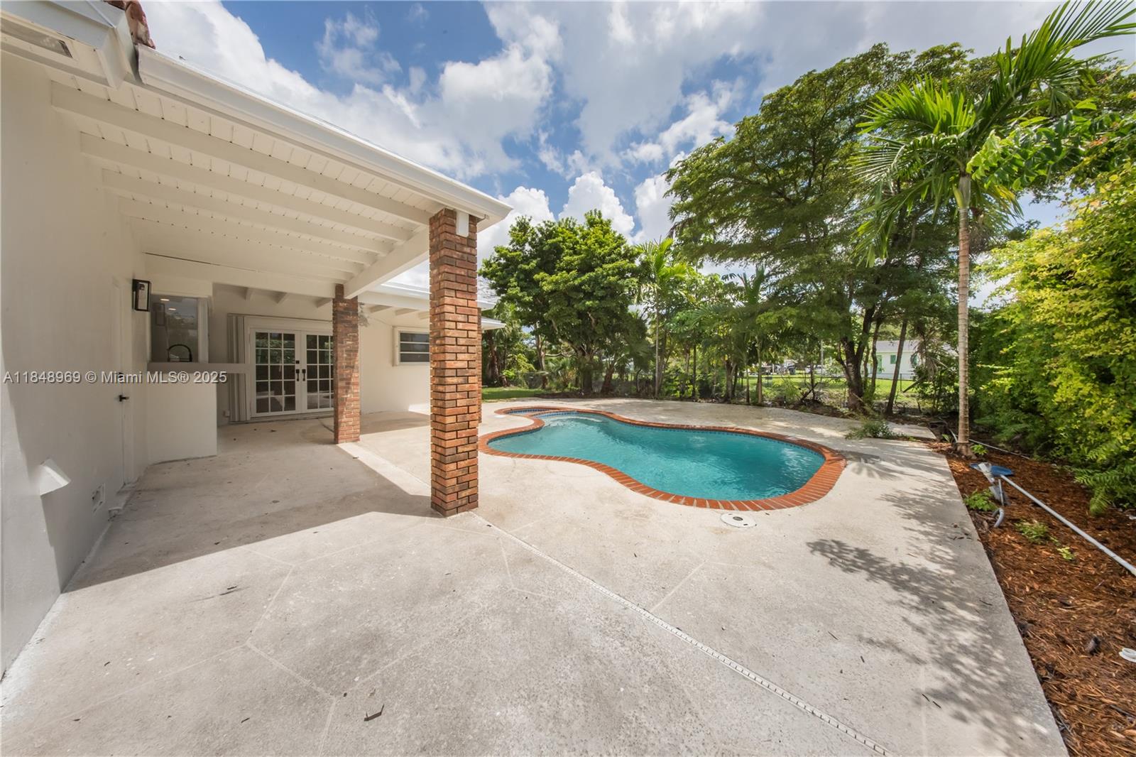 10420 SW 98th St Miami, FL 33176