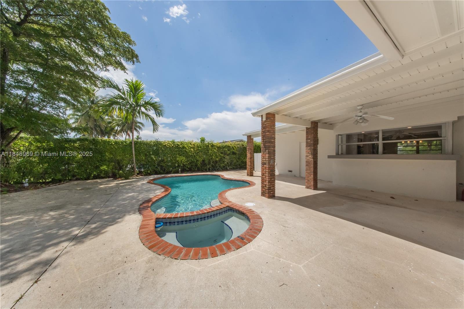 10420 SW 98th St Miami, FL 33176