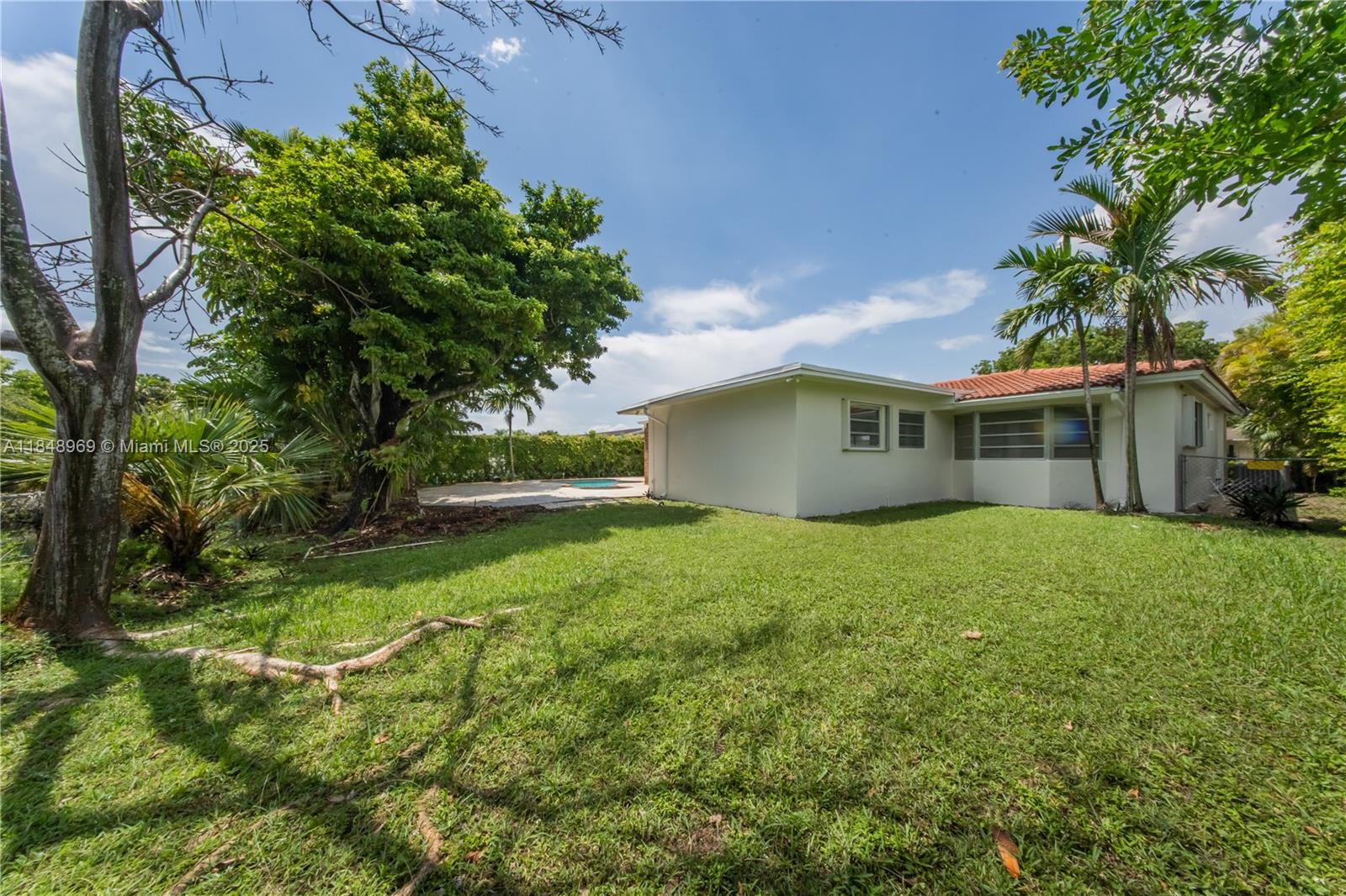 10420 SW 98th St Miami, FL 33176