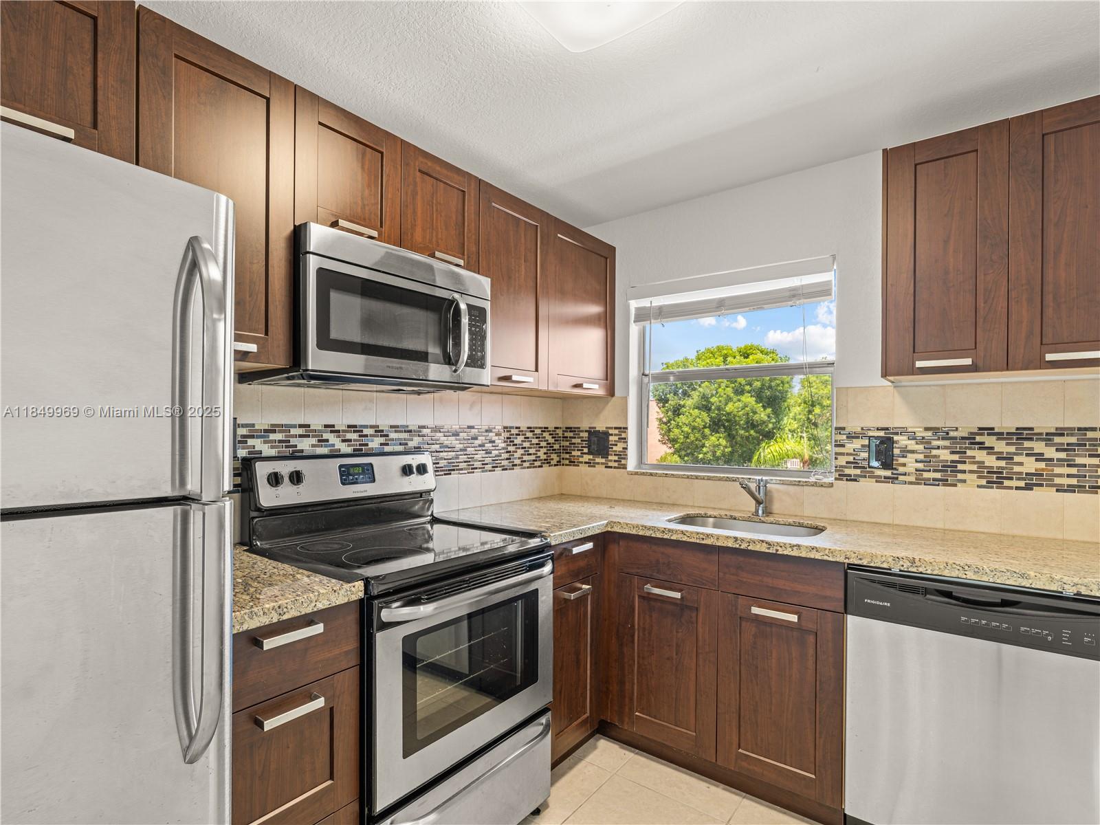 9460 Sunrise Lks Blvd #309