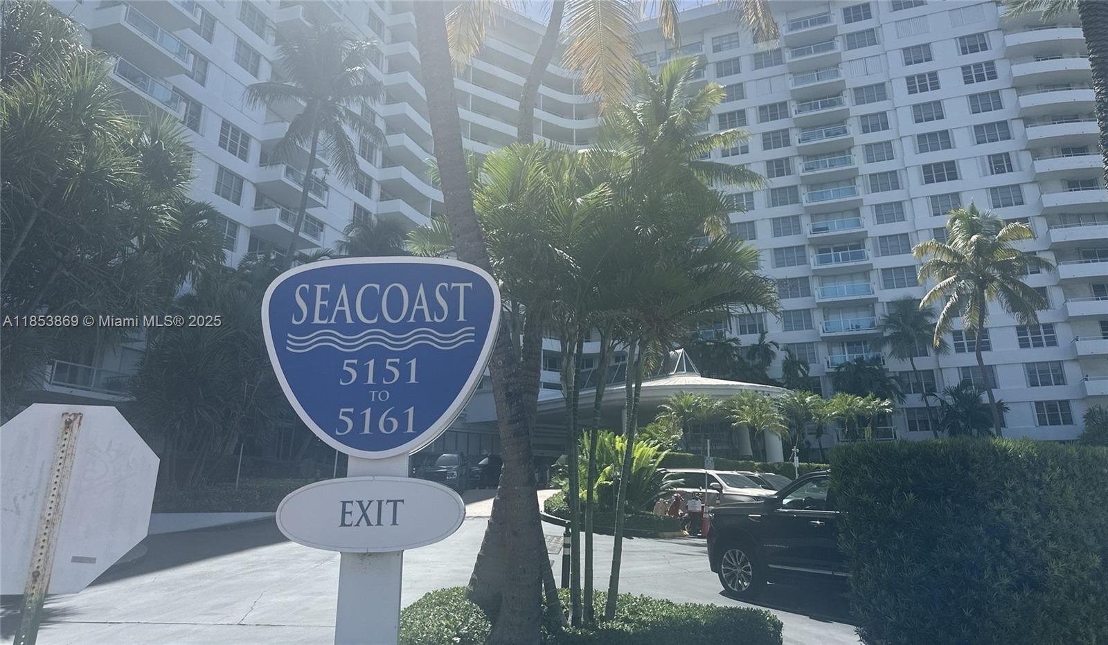 5161 Collins Ave #504