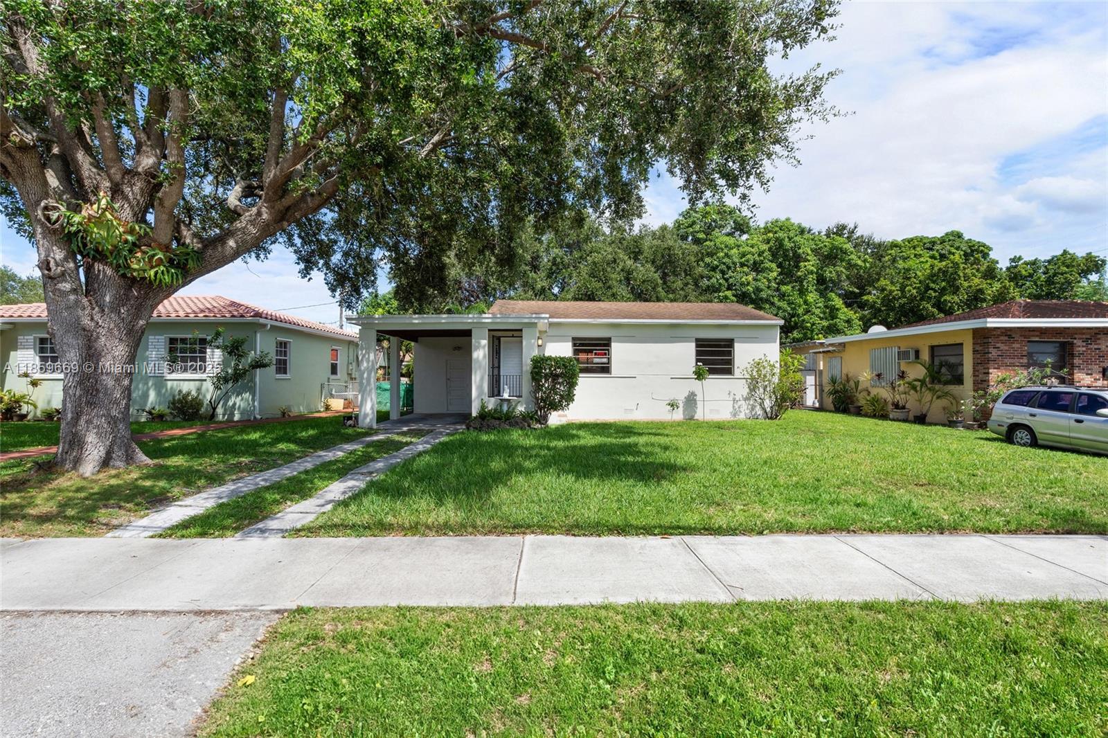 301 SW 51st Ave