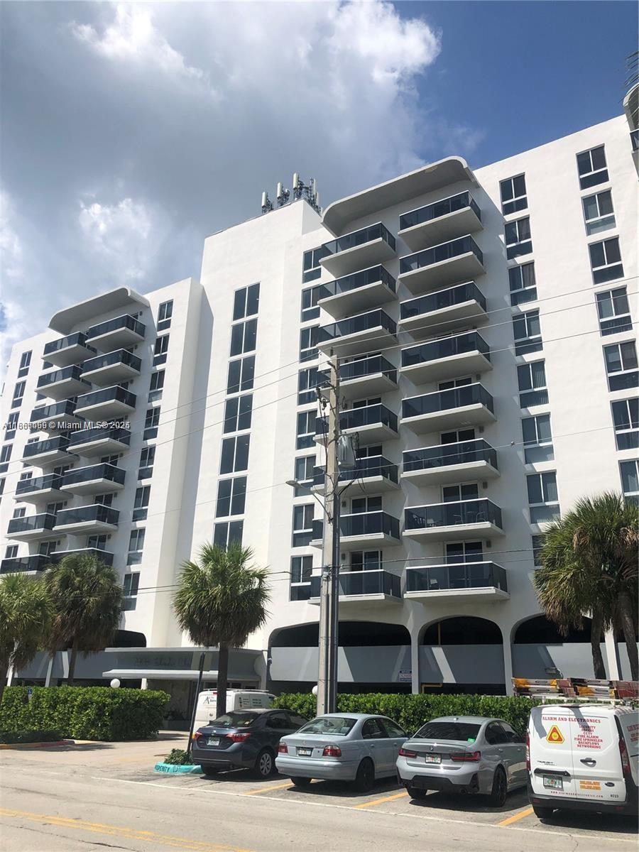 7928 West Dr #505