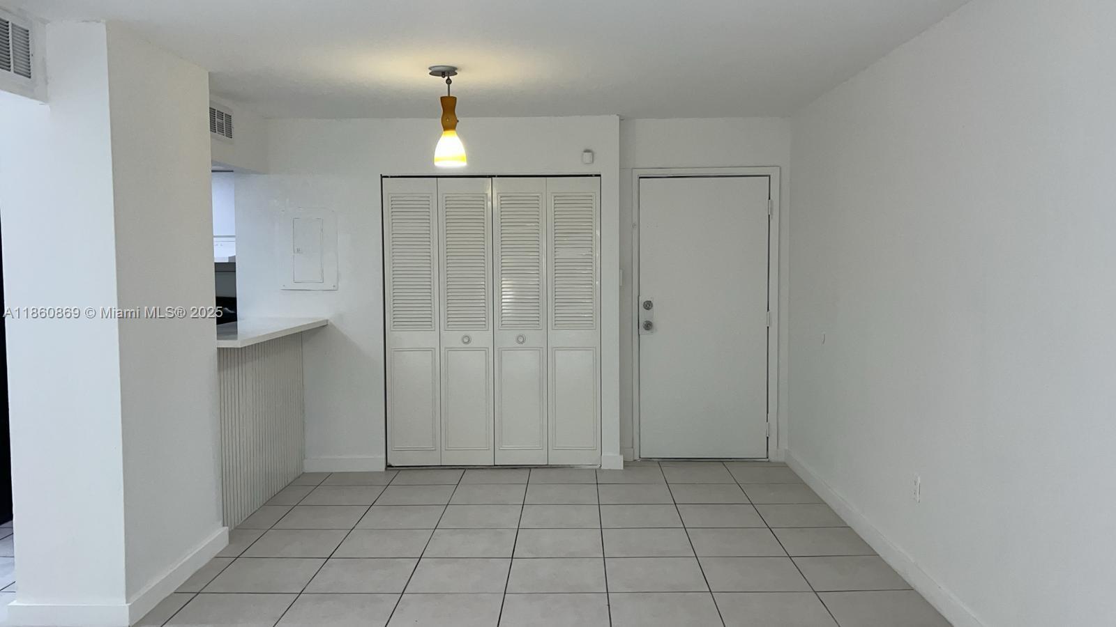 8860 Fontainebleau Blvd #403