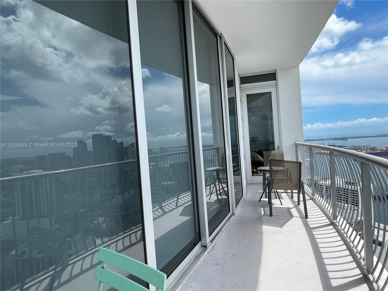image Opera Tower Condo24