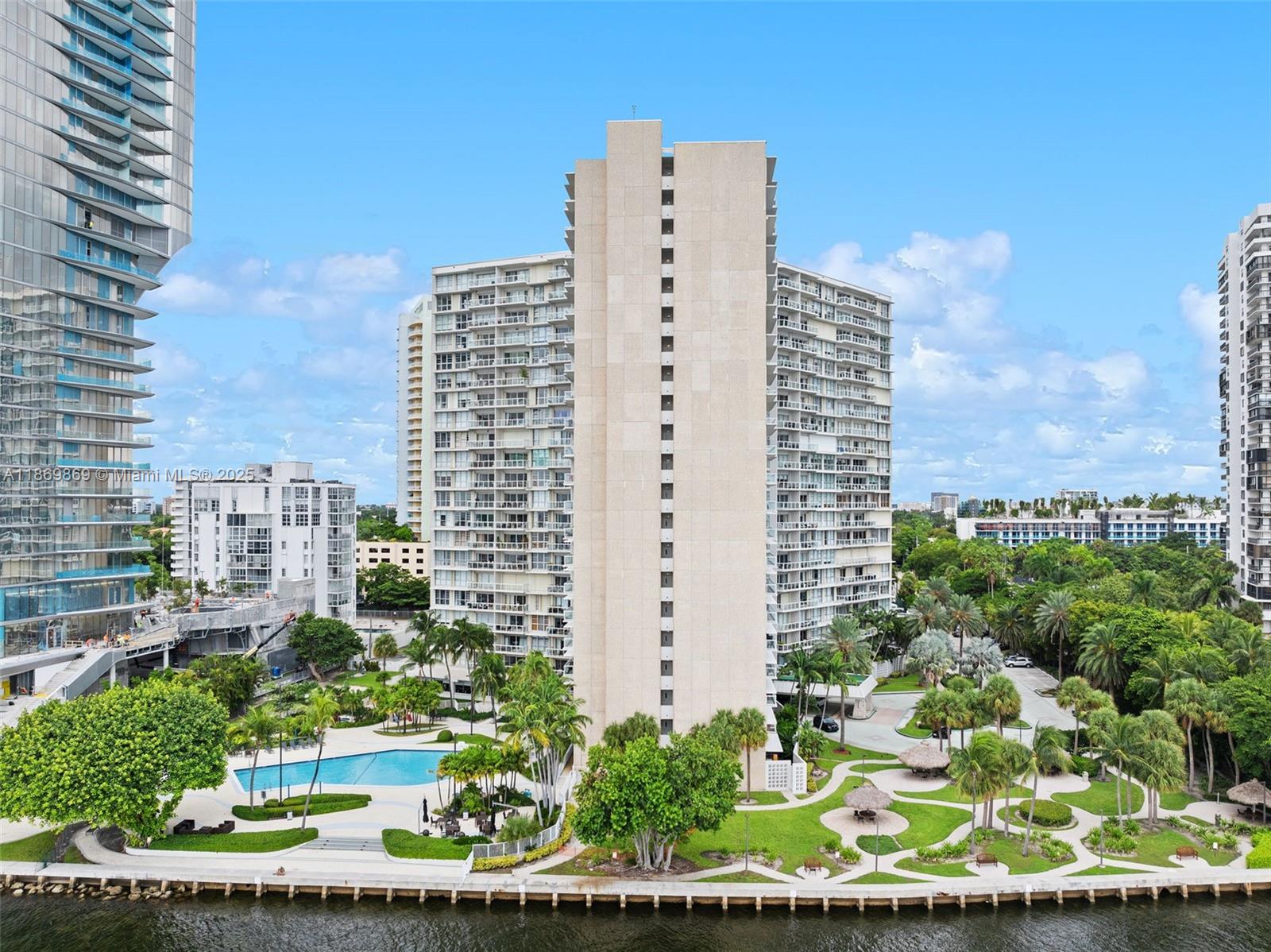 image Brickell Townhouse2
