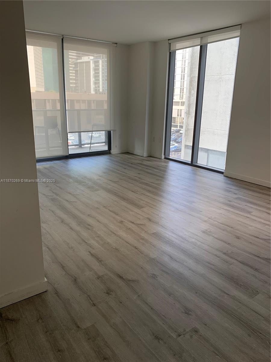 31 SE 6th St #608