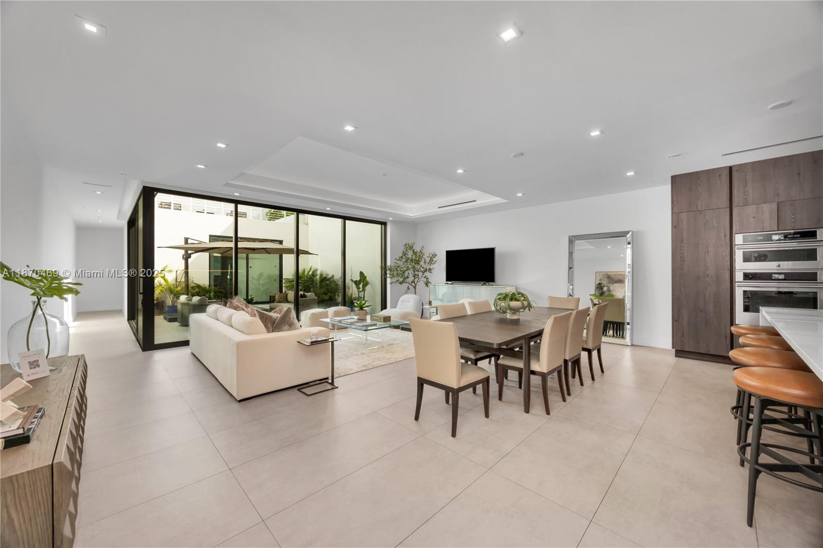 617 Almeria Ave Coral Gables, FL 33134