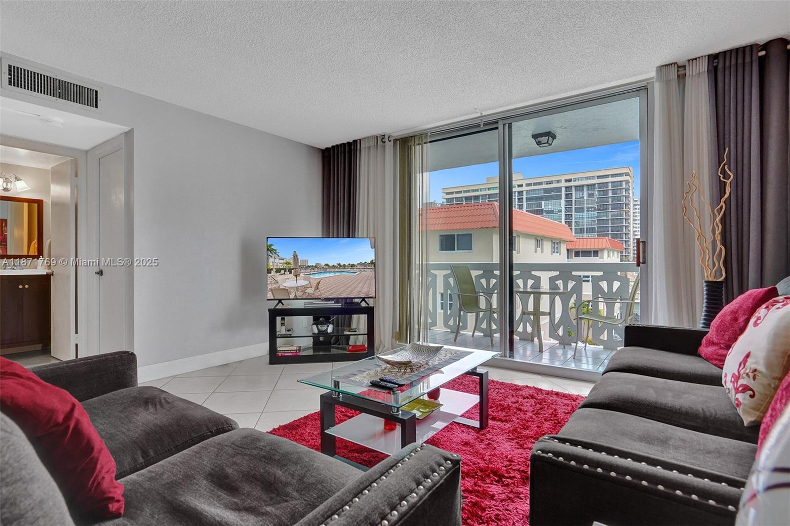 3113 S Ocean Dr #404