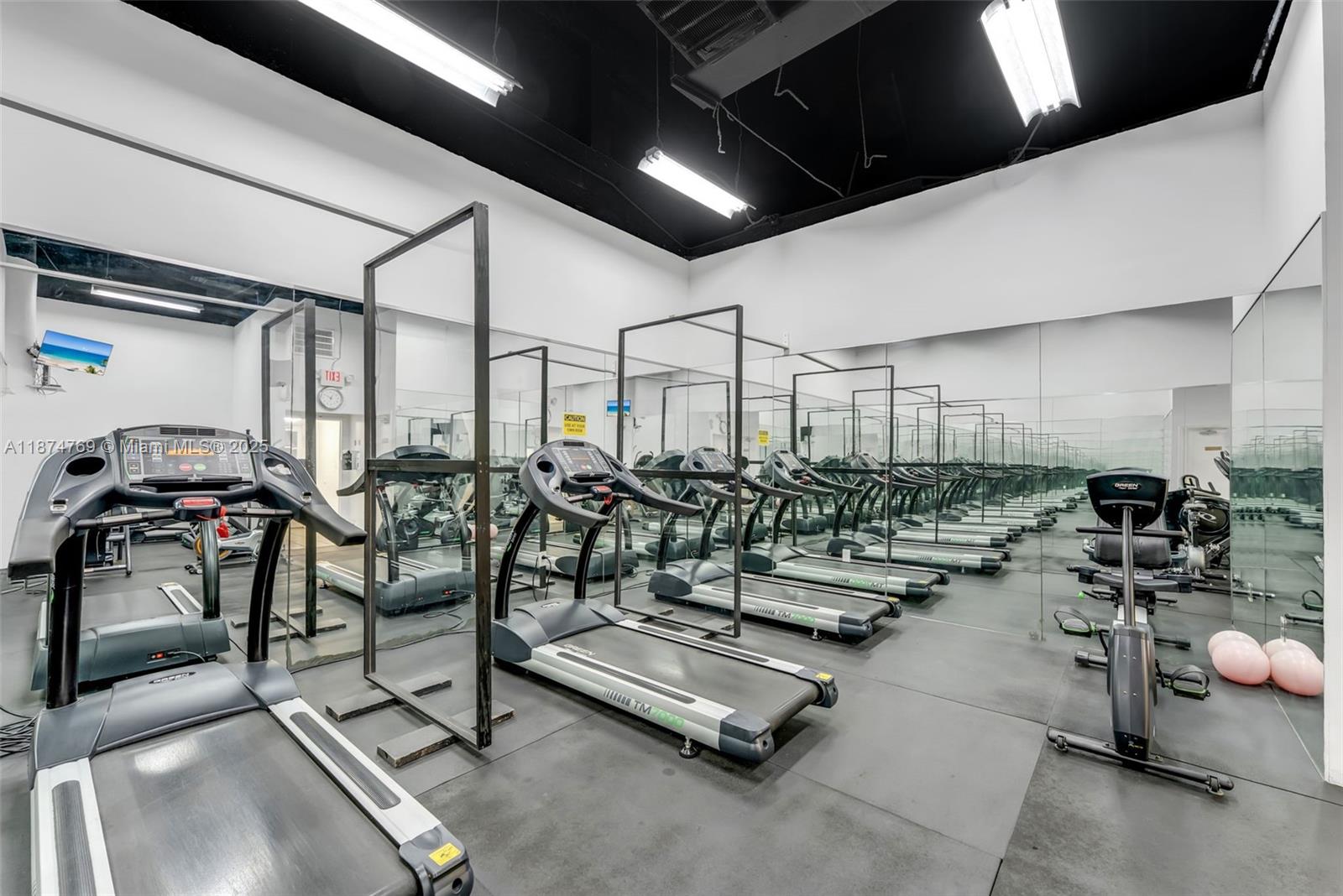 image SOUTH BAY CLUB CONDO12