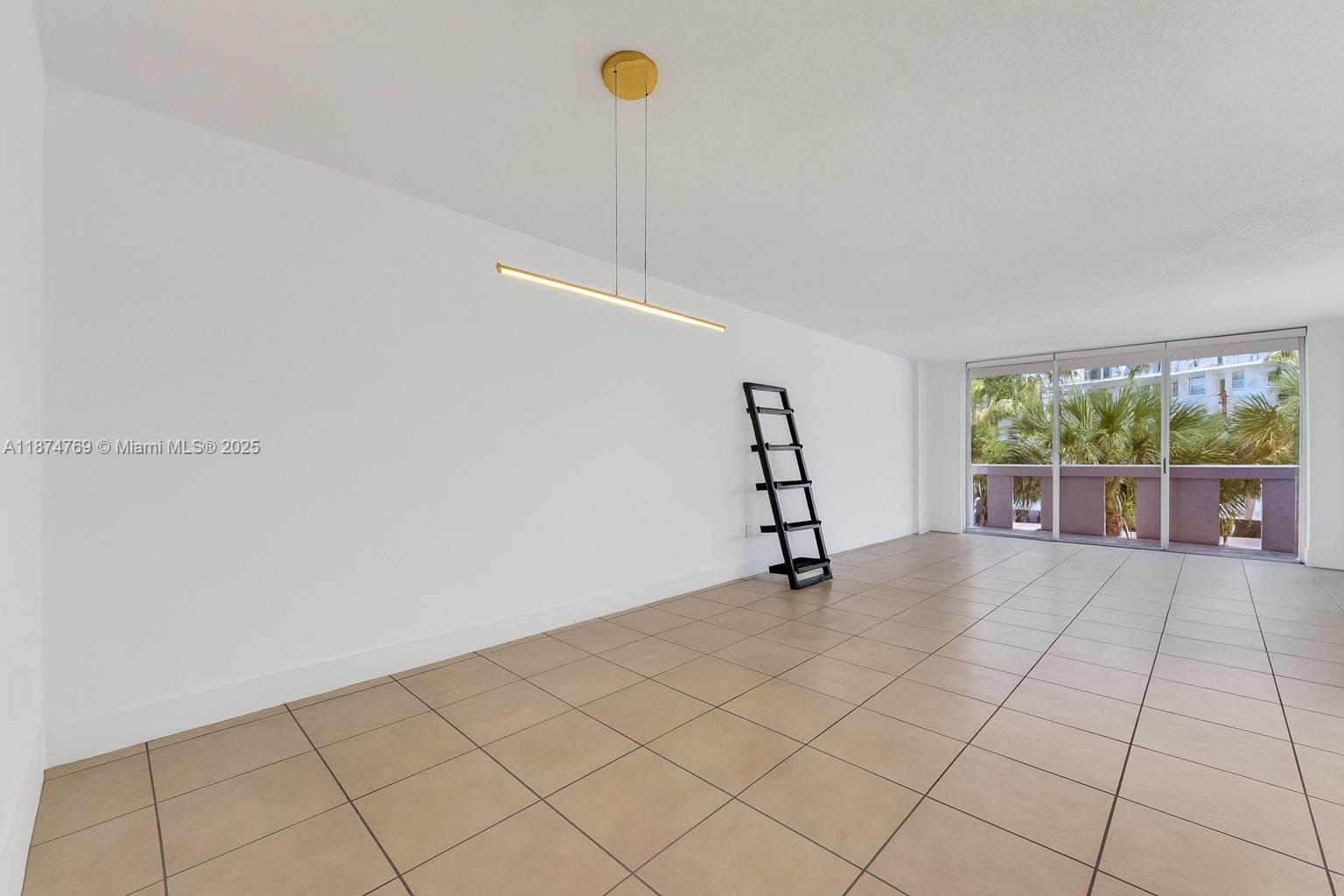 image SOUTH BAY CLUB CONDO2