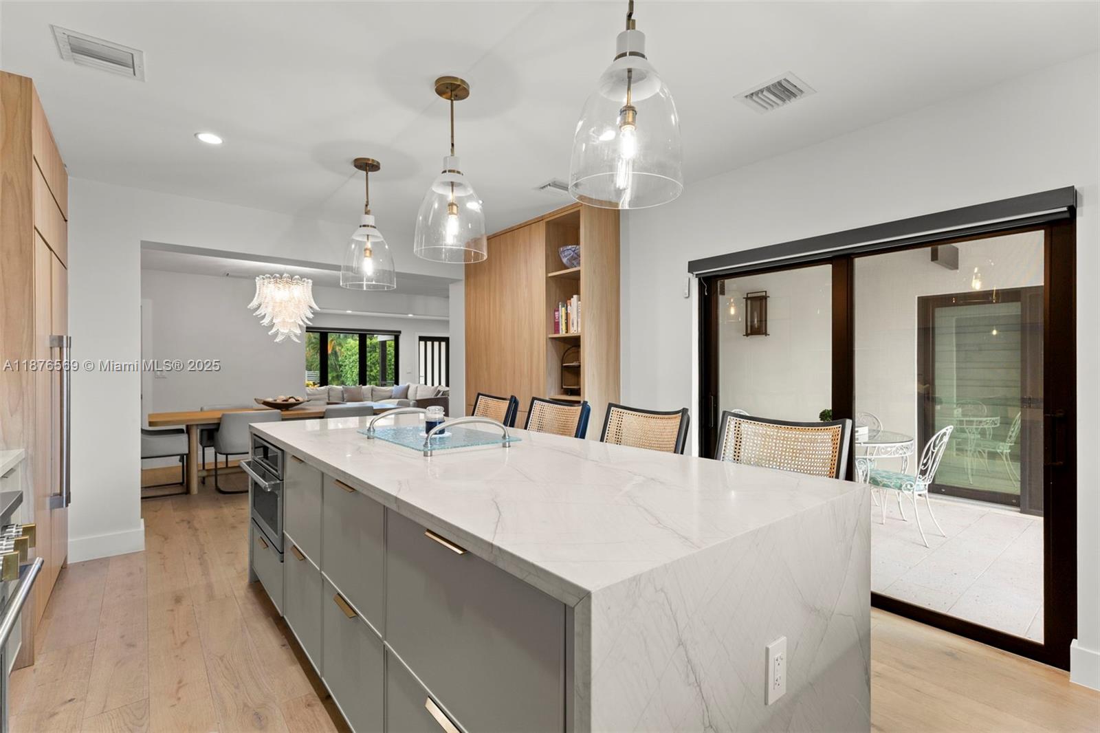 10560 NE 2nd Ct Miami Shores, FL 33138