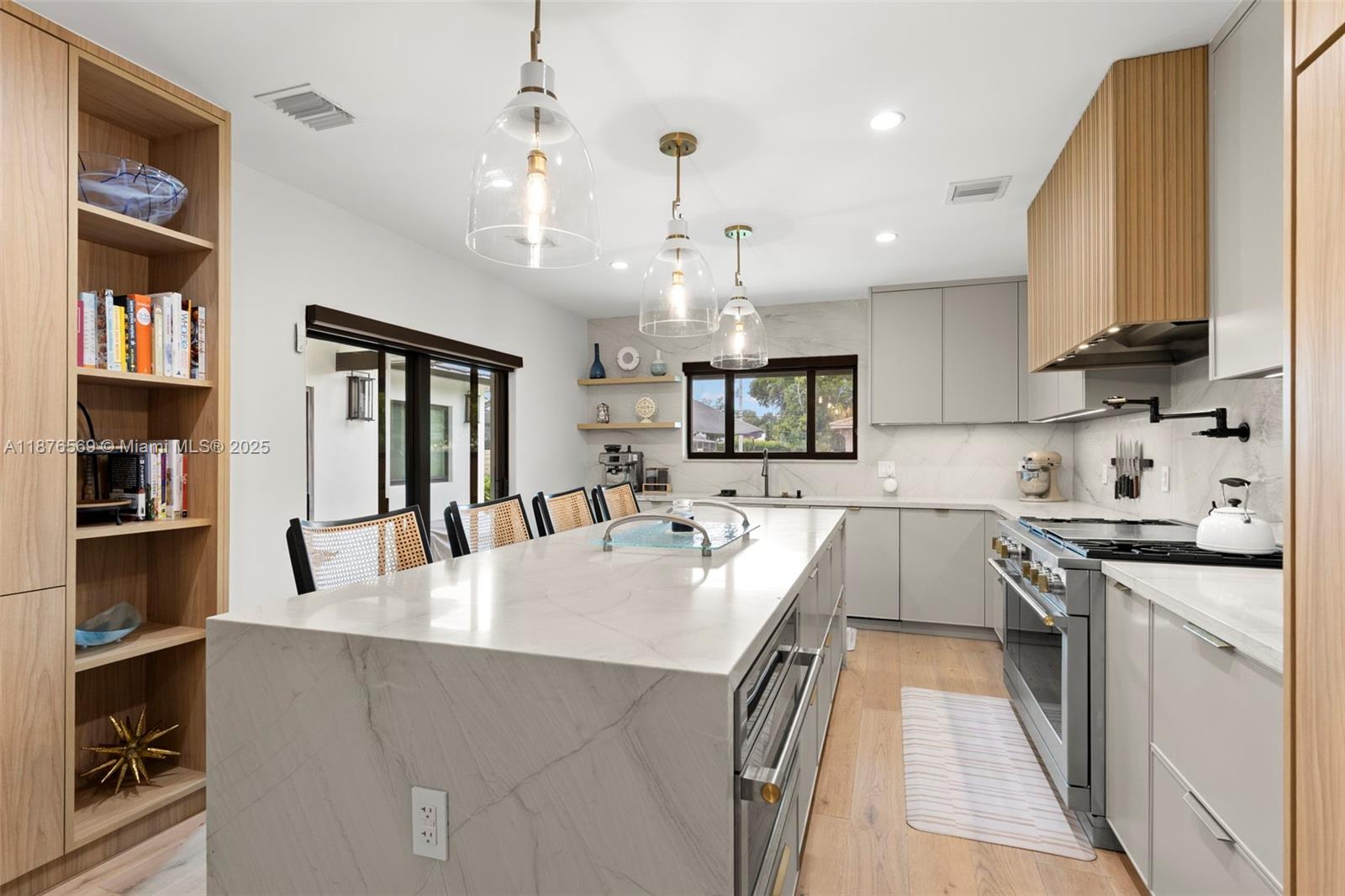 10560 NE 2nd Ct Miami Shores, FL 33138