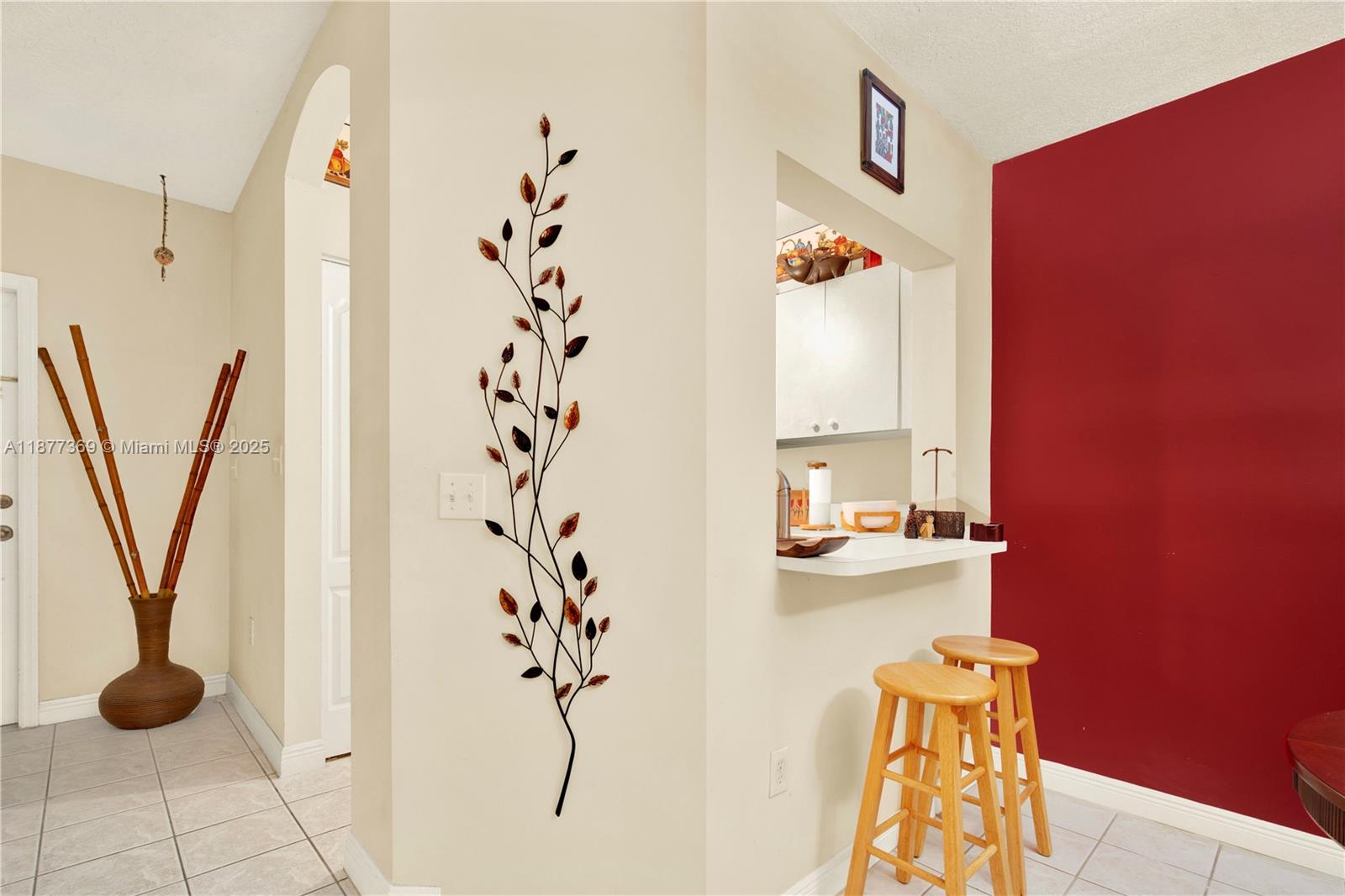 8210 NW 10th St #14,Miami, FL 33126