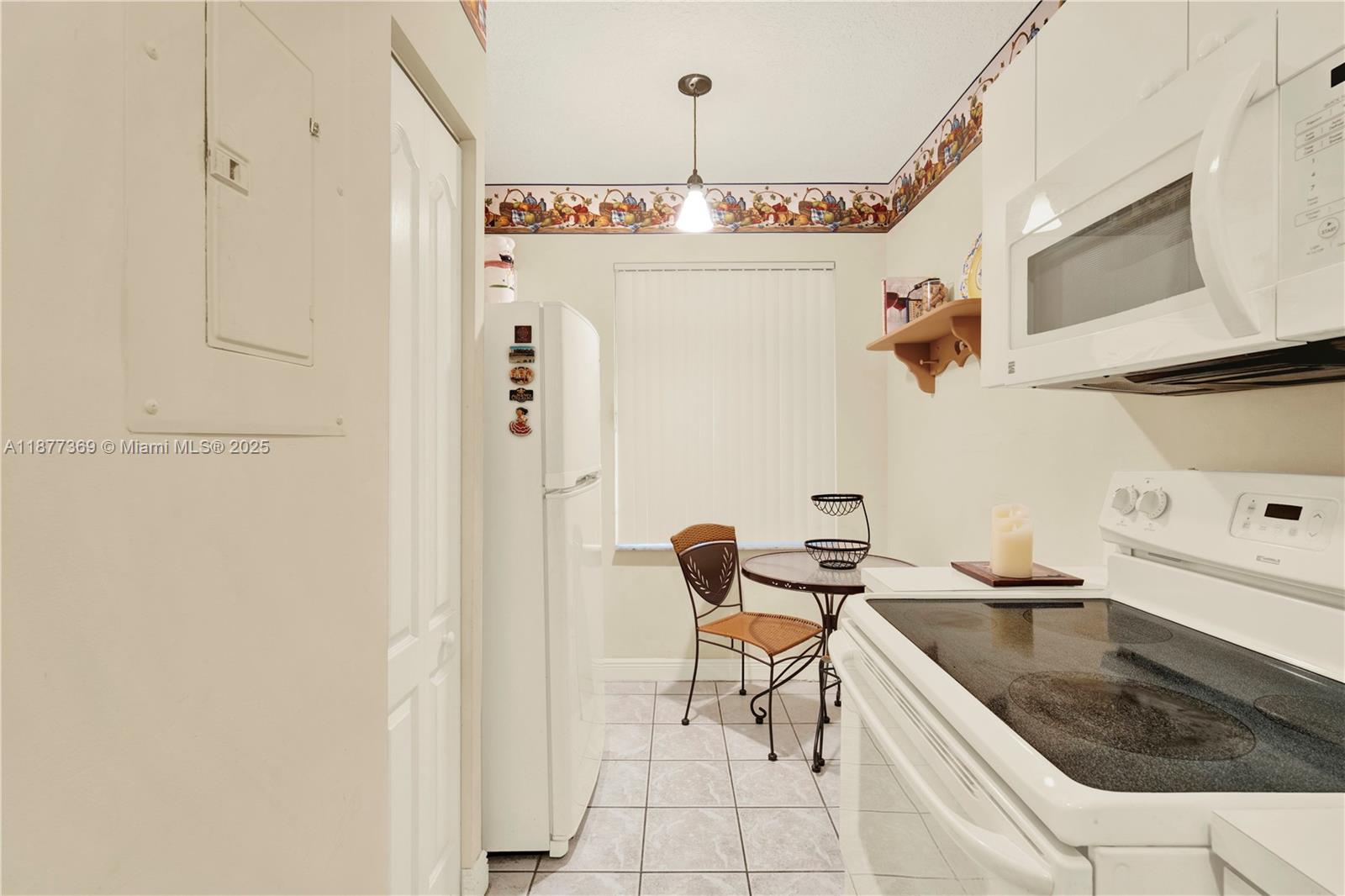 8210 NW 10th St #14,Miami, FL 33126