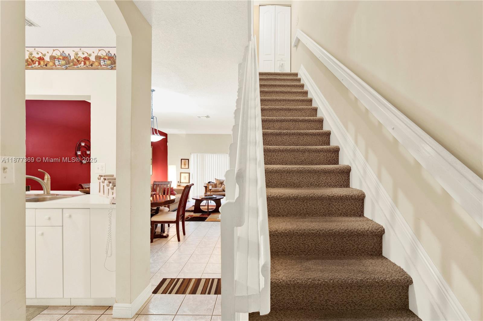 8210 NW 10th St #14,Miami, FL 33126