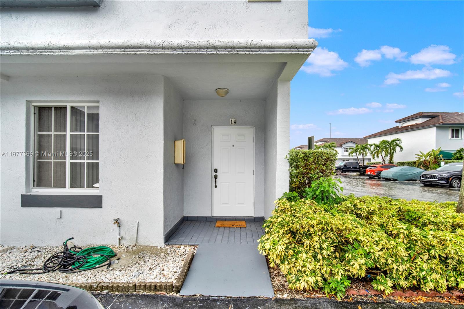 8210 NW 10th St #14,Miami, FL 33126