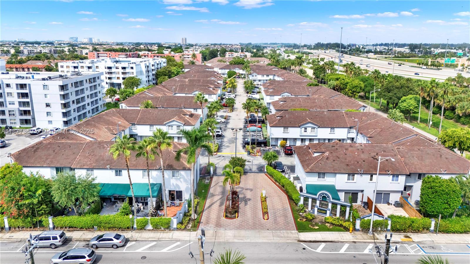 8210 NW 10th St #14,Miami, FL 33126