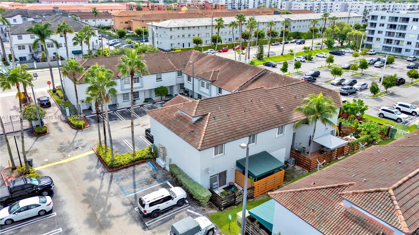 8210 NW 10th St #14,Miami, FL 33126