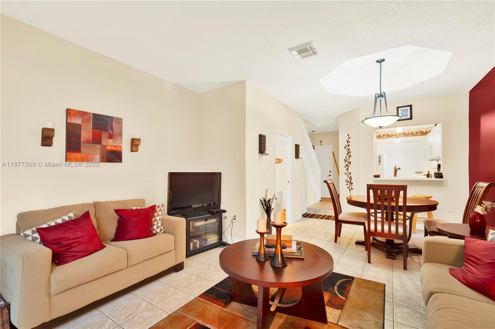 8210 NW 10th St #14,Miami, FL 33126