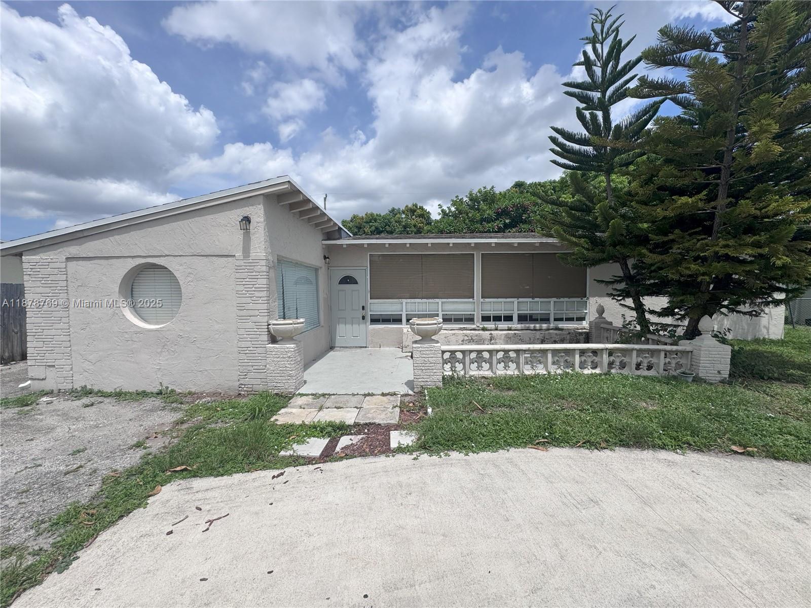 1031 NW 13th St